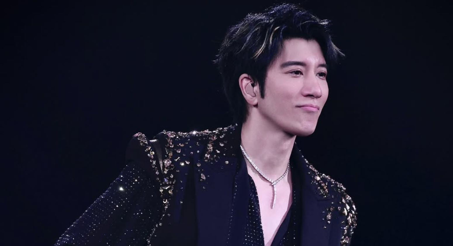 Global music icon Wang Leehom has once again captured the attention of fans worldwide after teasing a brand-new song set for release in May 2026